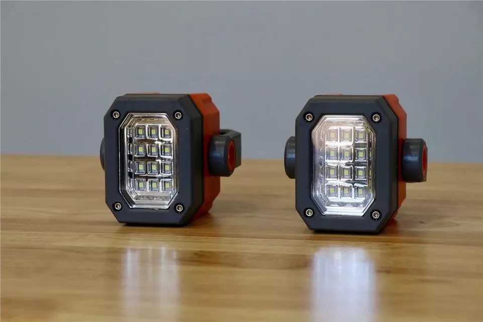 Lampara Epower360 Recargable 3 Focos Led Linterna 2000 Lum Led Negro-rojo - Imagen 4