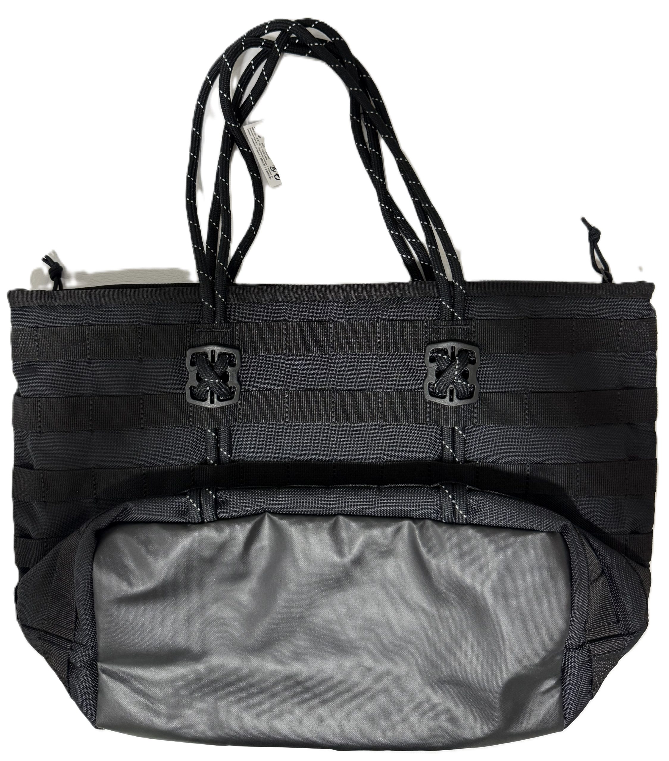 BOLSO NIKE SPORTWEAR TOTE 26L FJ0439-010 - Imagen 4