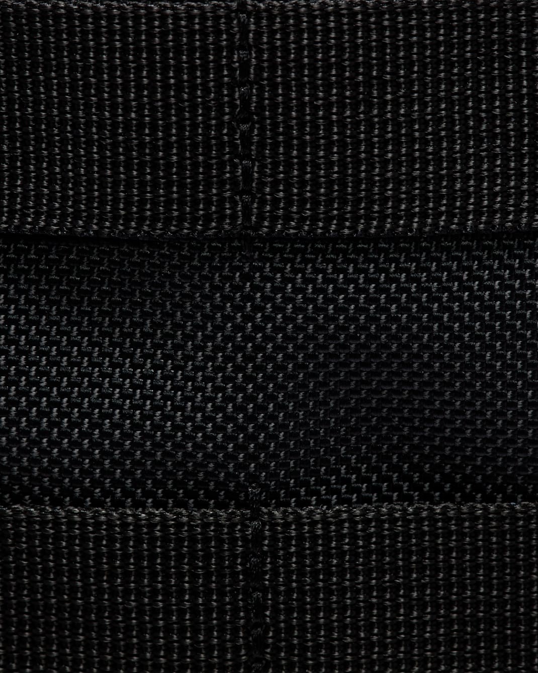 BOLSO NIKE SPORTWEAR TOTE 26L FJ0439-010 - Imagen 9